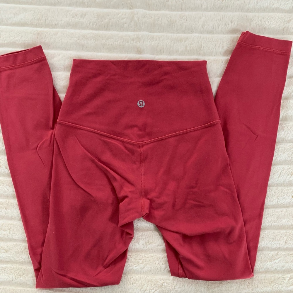 Lululemon vintage rose pink align 25” Size 2